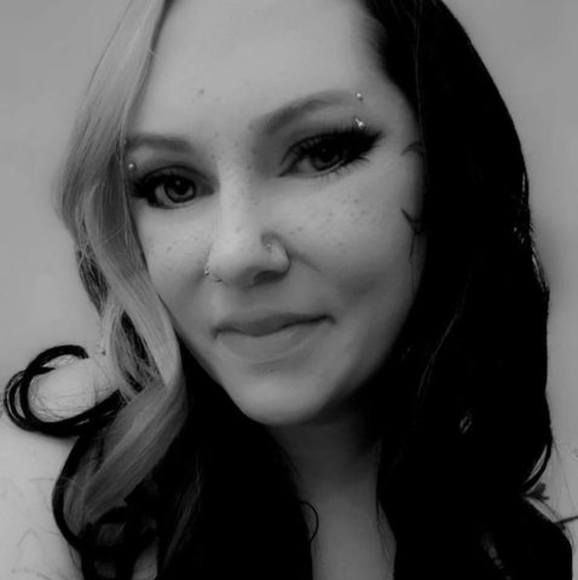 Meet your Posher, Hailey - Picture 1 of 1